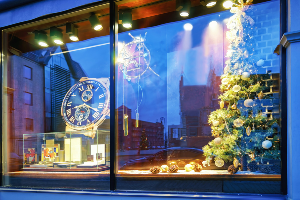Dicas para montar a decoração da vitrine da sua loja no Natal